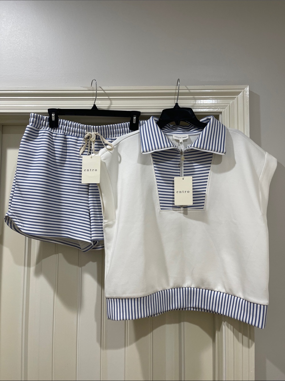 Entro Navy& White Striped Set NWT!!